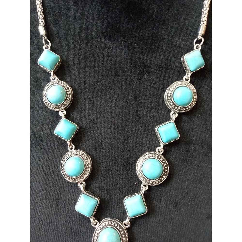 Southwestern Turquoise Blue Stone Pendant Necklace Silver Tone Statement - Picture 3 of 5